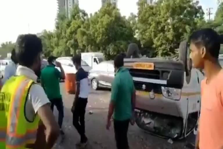 Ambulance overturned after colliding with drum on Noida Expressway