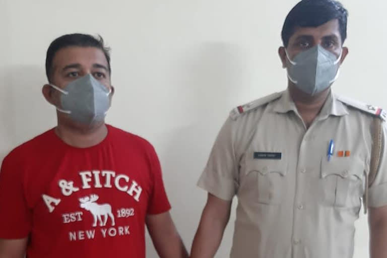 Fake police inspector arrested in Gurugram