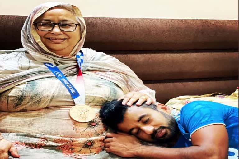 Won't be here today without my mother, says hockey captain Manpreet Singh