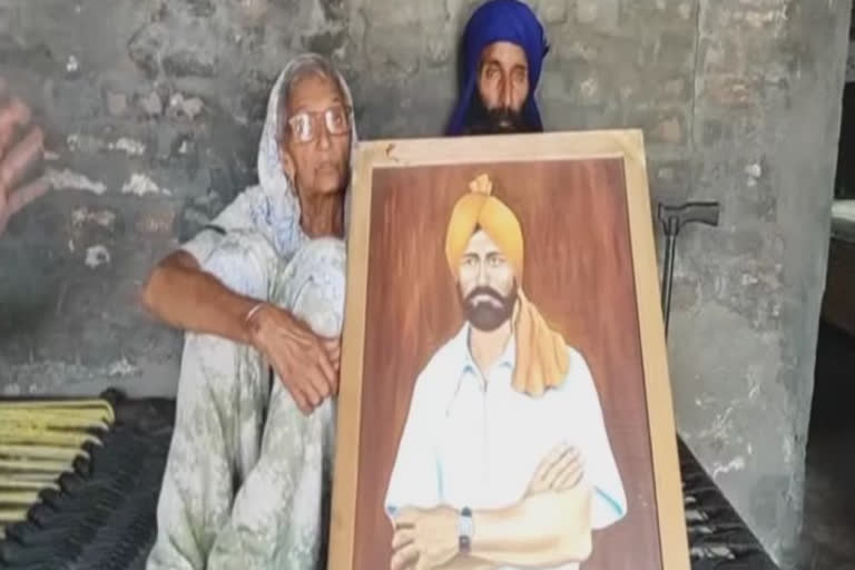 ਰੋਟੀ ਤੋਂ ਵੀ ਮੋਹਤਾਜ਼ ਹੋਇਆ ਸ਼ਹੀਦ ਦਾ ਪਰਿਵਾਰ