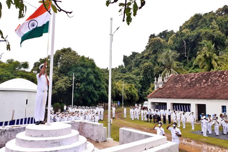 Flag hoisted in Karwar due to 75th Independence day