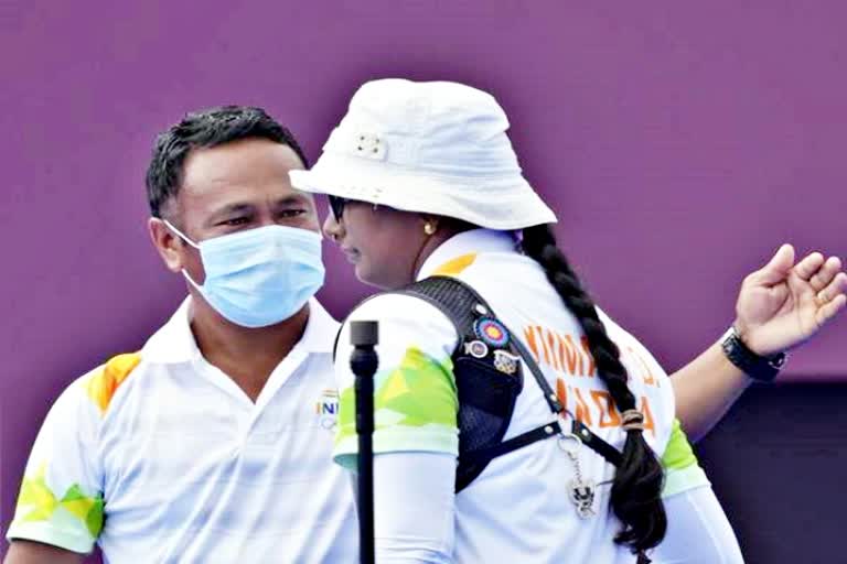 Archery coach  coach Dharmendra Tiwari  Dharmendra Tiwari condition critical  concussion  तीरंदाजी कोच धर्मेन्द्र तिवारी  दीपिका कुमारी  अतनु दास  मस्तिष्काघात