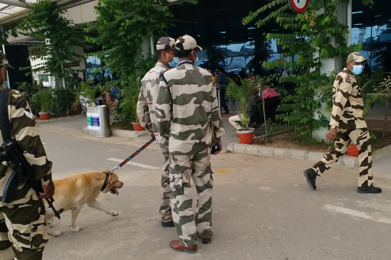 पटना एयरपोर्ट पर बढ़ाई गयी सुरक्षा