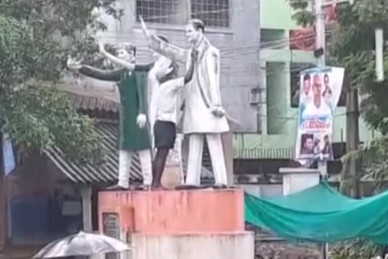 National leaders statues clean