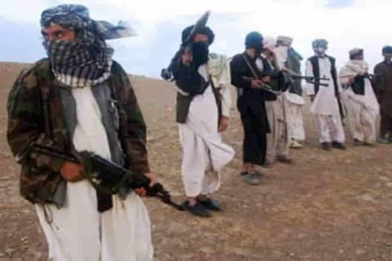 The Taliban begin to enter Kabul