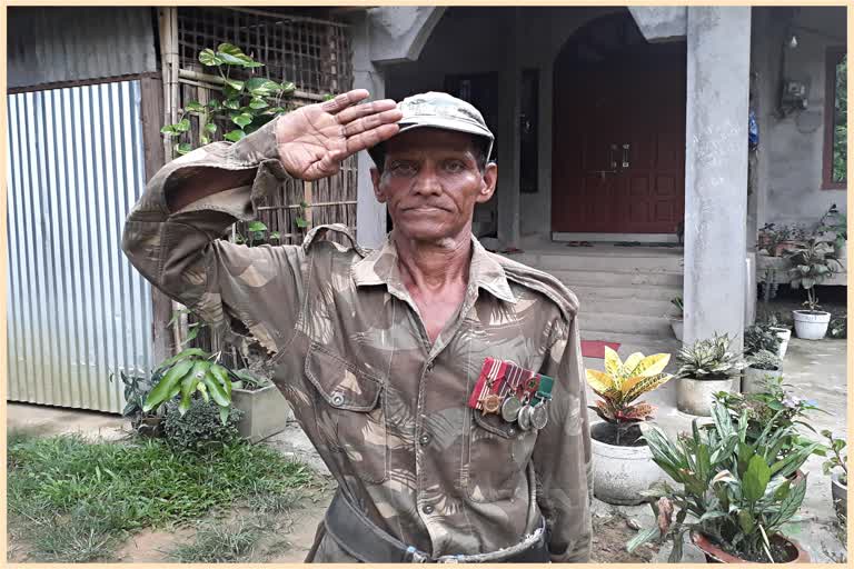 an-army-jawan-celebrating-independence-day-every-year-even-after-retirement