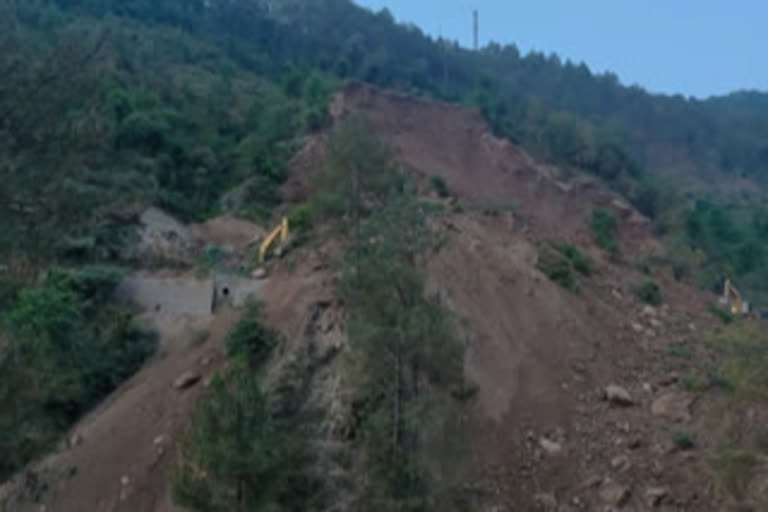 Landslide blocks Manali-Leh National Highway in Himachal's Lahaul-Spiti