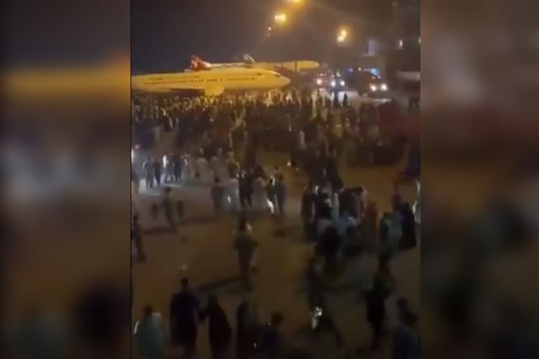 Taliban firing at kabul airport