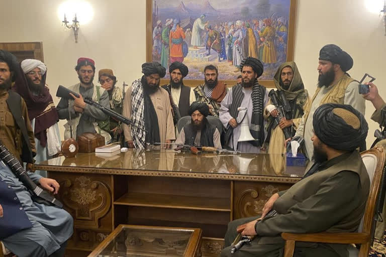 Taliban enters Afghan presidential palace after Ghani flees