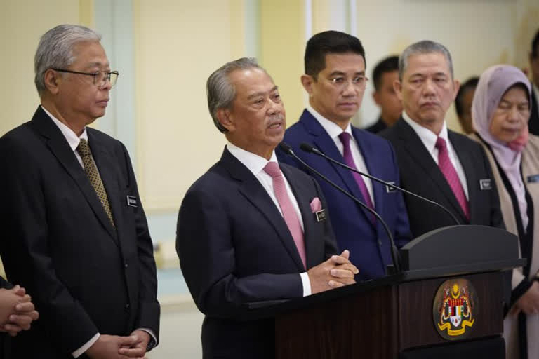 Malaysia's king to meet political leaders to find new PM