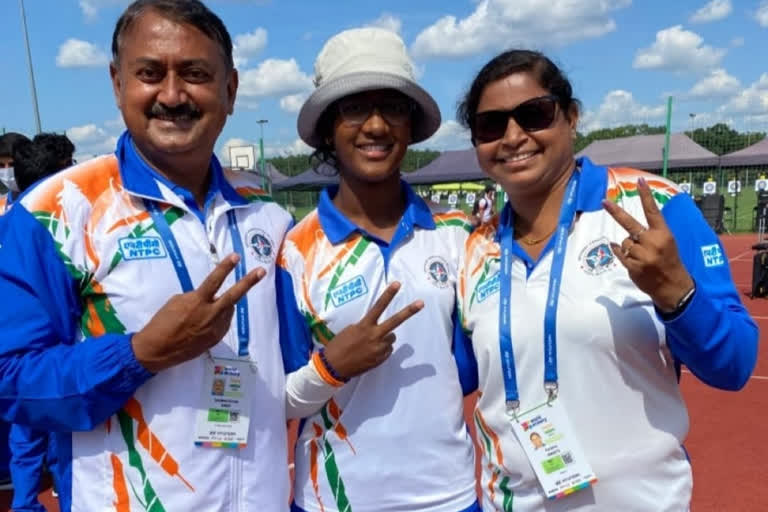 ranchi news  world youth archery championship  world youth archery championship news  komalika bari won world youth archery championship title  रांची समाचार  वर्ल्ड यूथ आर्चरी चैंपियनशिप  कोमोलिका बारी ने वर्ल्ड यूथ आर्चरी चैंपियनशिप का खिताब जीता  तीरंदाज कोमोलिका बारी