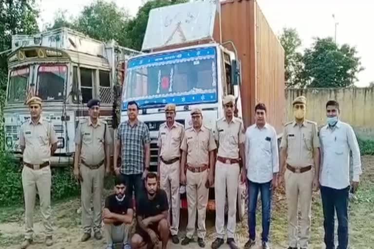 smugglers arrested with illegal liquor, Jaipur news