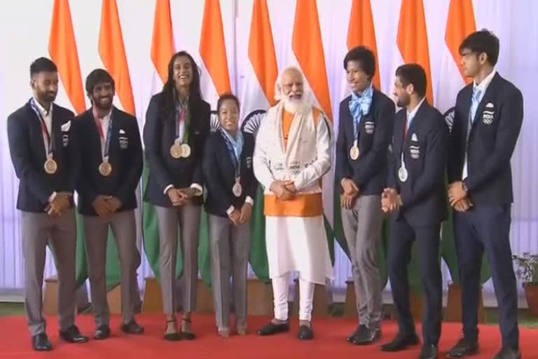Watch! PM Modi's memorable interaction with Olympians