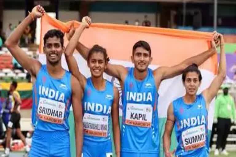 U-20 World Athletics Championships  Indian mixed 4x400m relay  Bronze  Bharat S  Priya Mohan  Summy and Kapil  U-20 World Athletics Championships  Indian mixed 4x400m relay team wins bronze