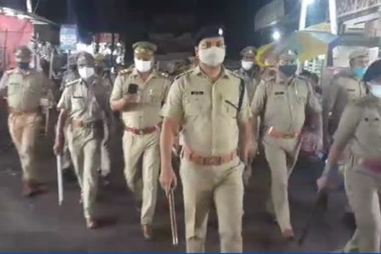 up_bbk_02_police flag march for moharram_vis_upur10001