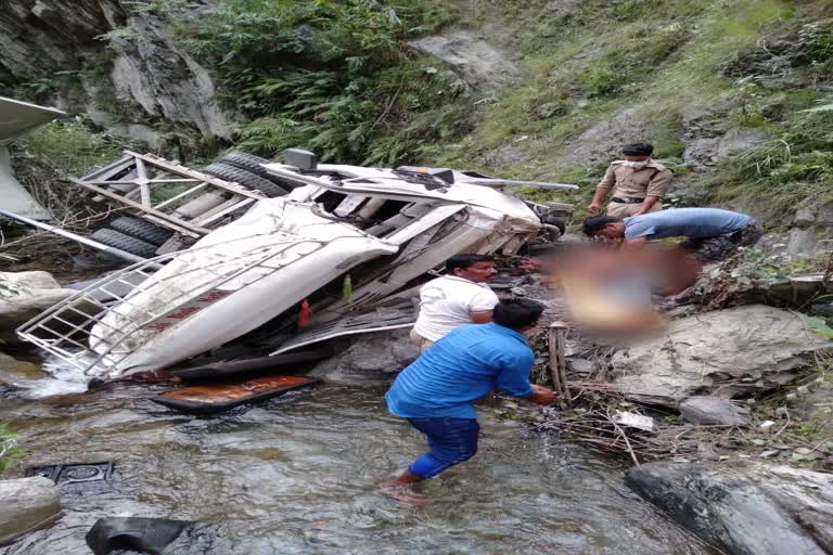 dumper fell into a ditch