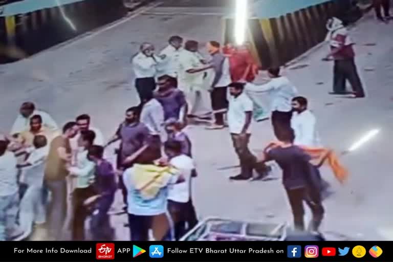 assault and loot at-mahuan-toll-plaza-in-mathura