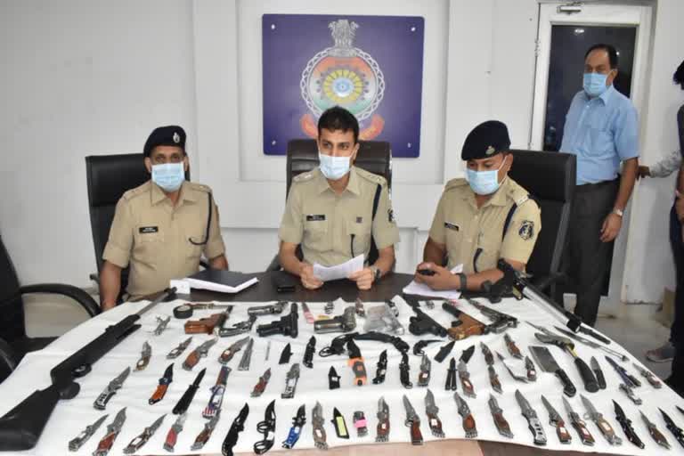 Durg police confiscated goods