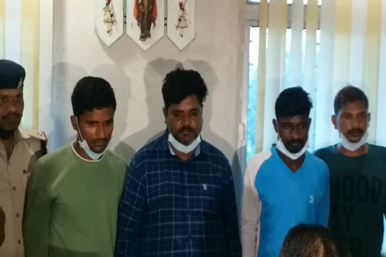 Criminals of robbery from gold trader in Jagdalpur in police custody