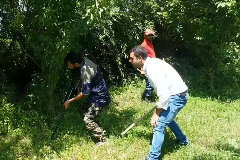 گاندربل: گیراج علاقے میں ریچھ کی موجودگی سے لوگوں میں دہشت