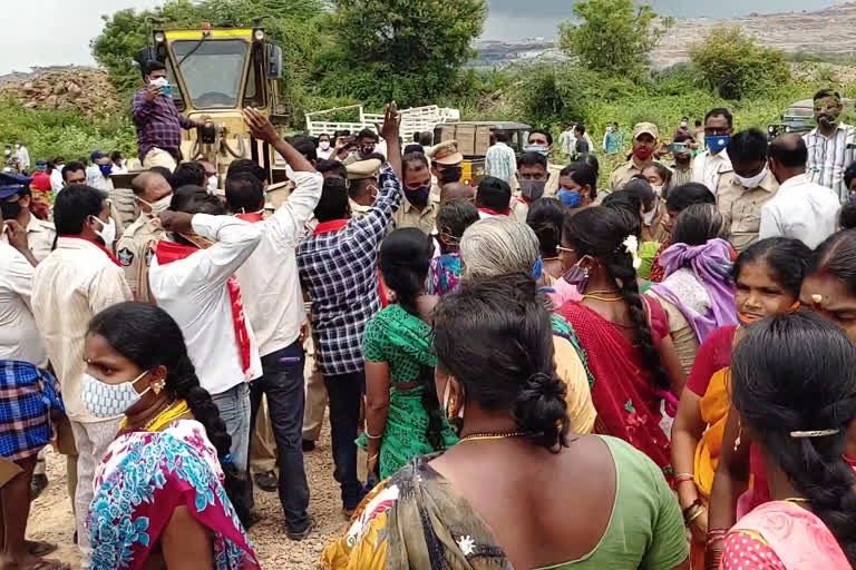 ఓబులవారిపల్లె మండలం మంగంపేటలో ఉద్రిక్తత