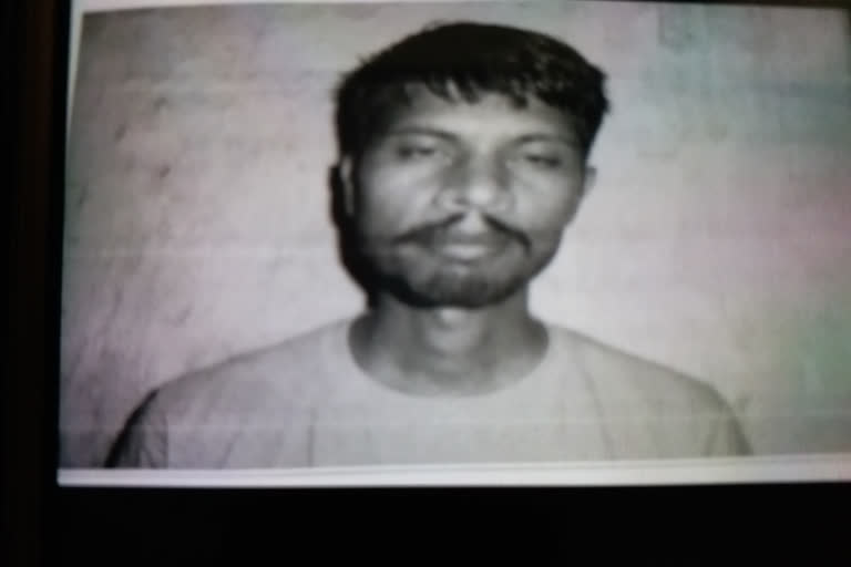 Undertrial prisoner absconding from Balaji Hospital in Raipur