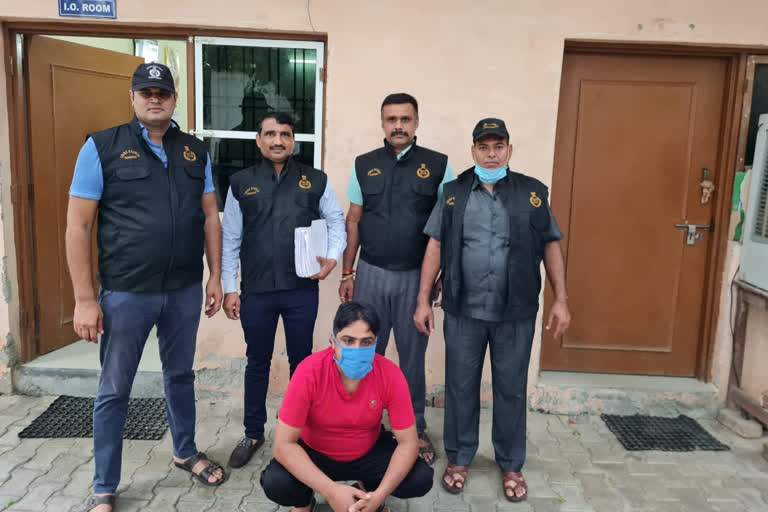 poisonous-liquor-smuggler-arrested-faridabad