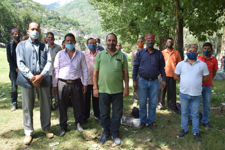 ration depot holders protest in kullu