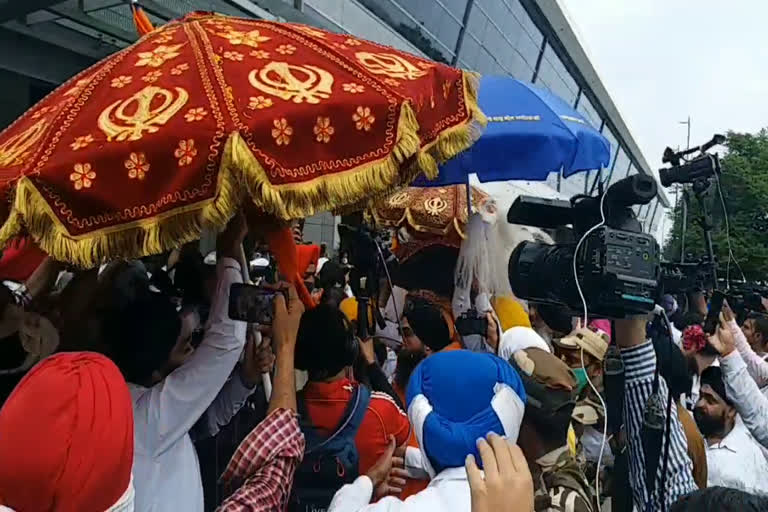 holy-form-of-guru-granth-sahib-reached-delhi-from-afghanistan