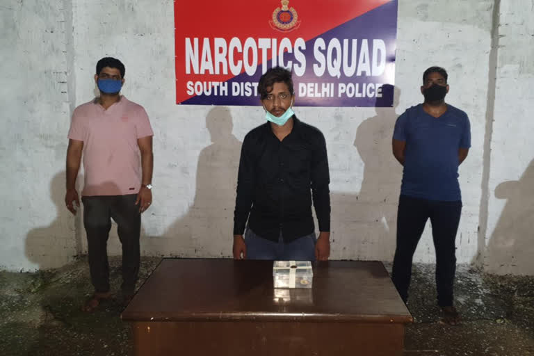 narcotics squad team arrested miscreant in delhi