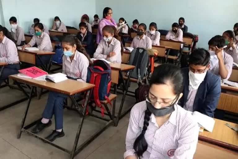 Physical Classes started in Karantaka