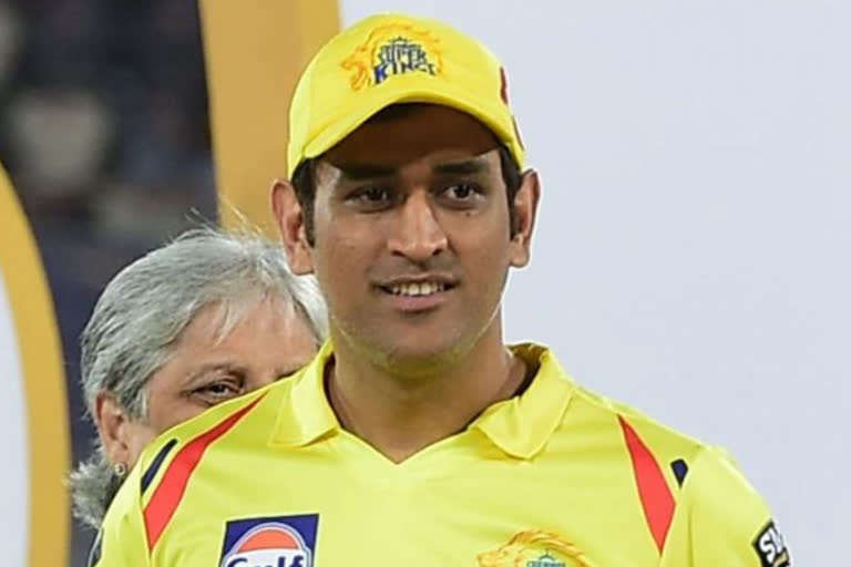 skipper-ms-dhoni-file-defamation-suit-against-ips-officer-and-news-channel