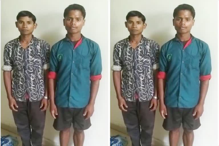 Two naxalites arrested in Dantewada