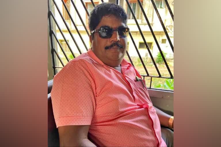 Revenue inspector committed suicide at Chikkamagaluru