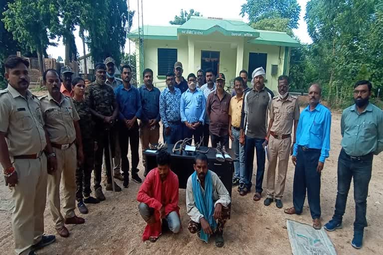 Wildlife smugglers arrested in Nagpur, Seized tiger bones