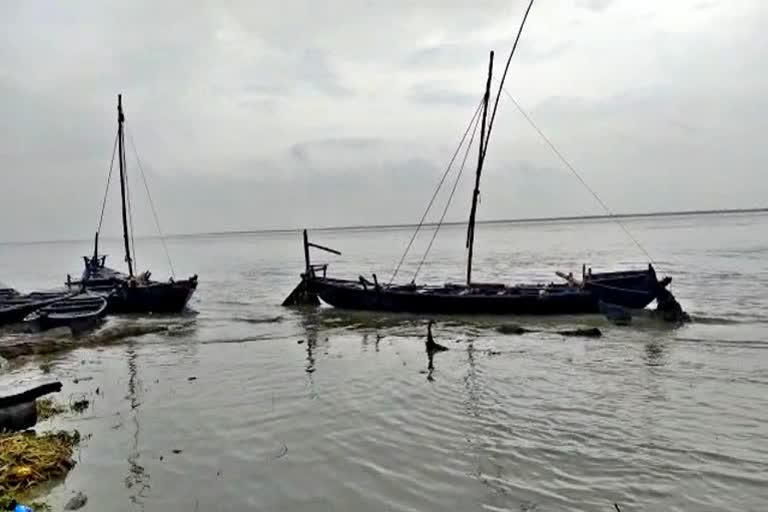 Boat sink in Bihar
