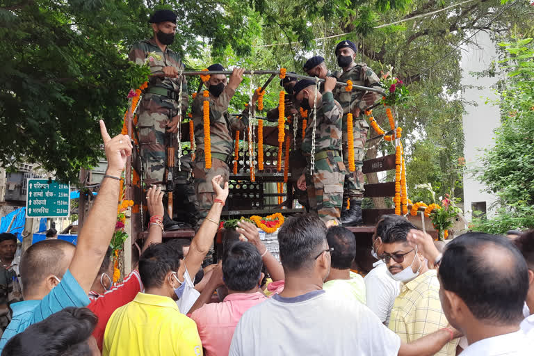 body of martyr manohar kunkal reached chaibasa