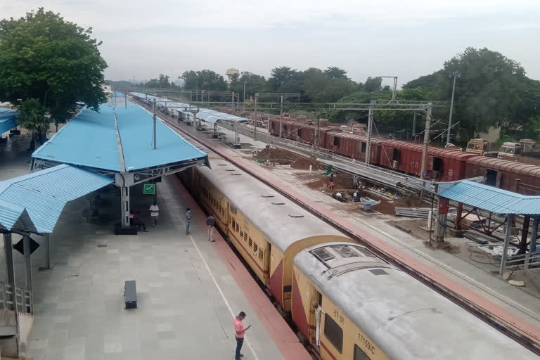 yeshvantpur salem train started