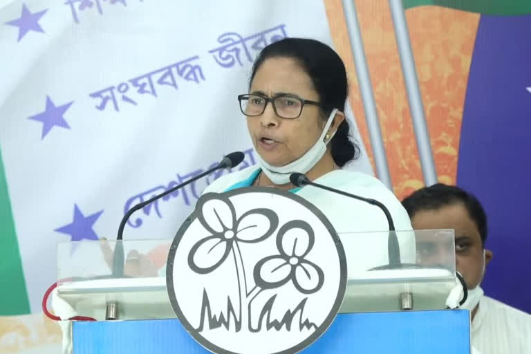 mamata banerjee called for a conclave of all chief minister of india to protect constitutional structure