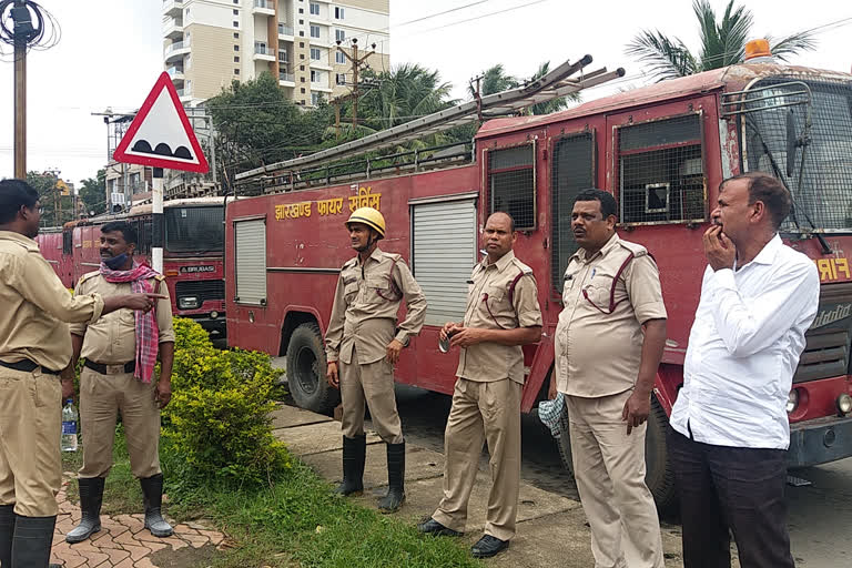 fire in car showroom Prem Sons Motors  in Ranchi near petrol pump on Kanke Road