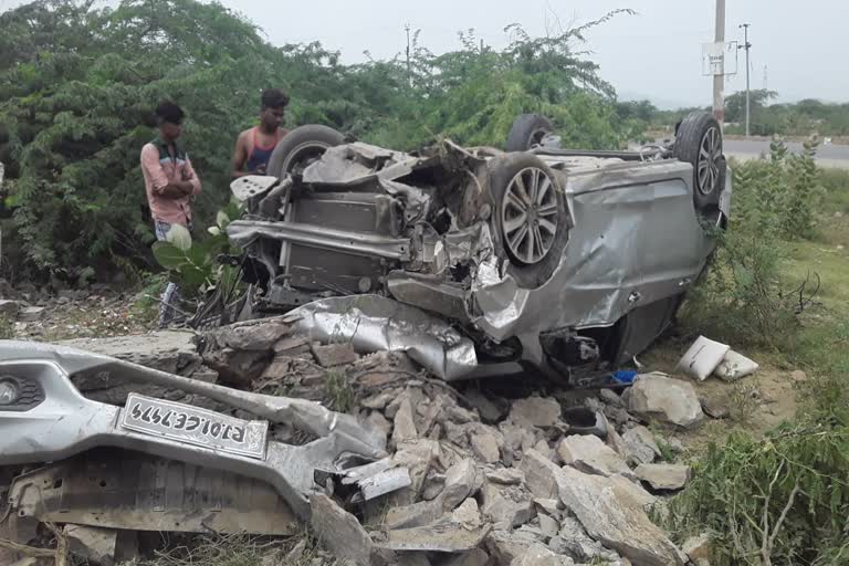 कार पलटने से एक की मौत, Rajasthan News