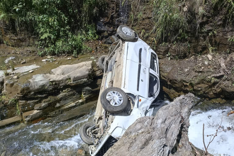 car fell into ditch in rampur