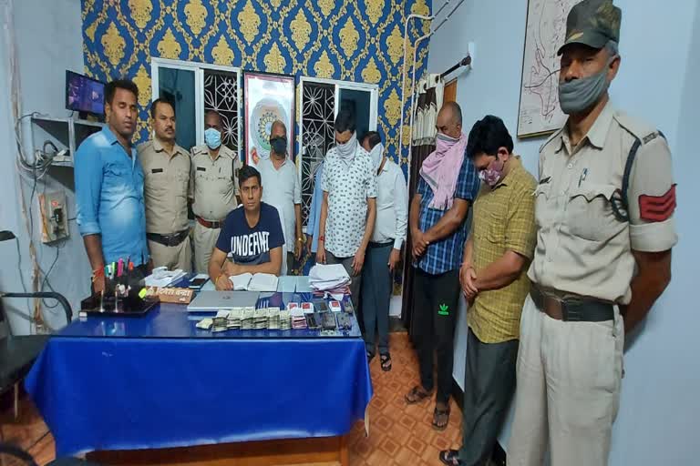 7 high-profile gamblers of Bilaspur arrested while gambling at Gwalani Farm House