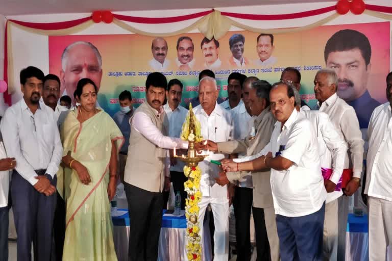 ex cm bs yediyurappa attends RSS meeting in shimogha