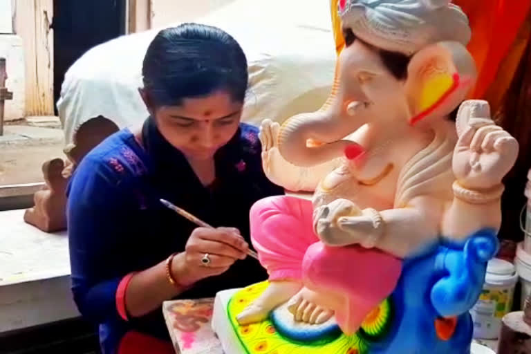 ganesh idols making Bagalkot family facing problems from past three years