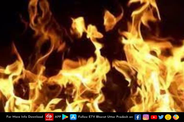 eight-people-scorch-in-fire-during-krishna-janmashtmi-program-in-hapur