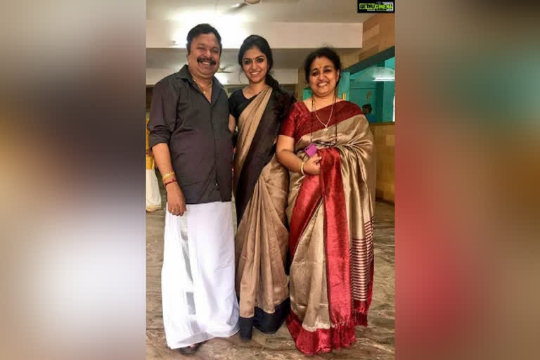 raveene ravi  actress raveene ravi  actress raveene ravi father dead  ரவீனா ரவி  ரவீனா  நடிகை ரவீனா ரவி  நடிகை ரவீனா ரவியின் தந்தை காலமானார்  ரவீனா ரவியின் தந்தை காலமானார்