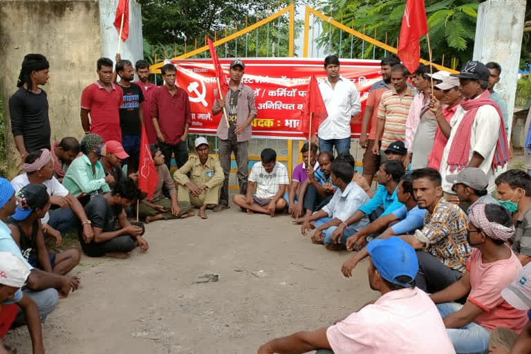sanitation workers on strike in giridih