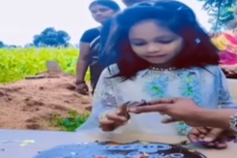 8-year-old celebrates her birthday near father's grave in Karnataka