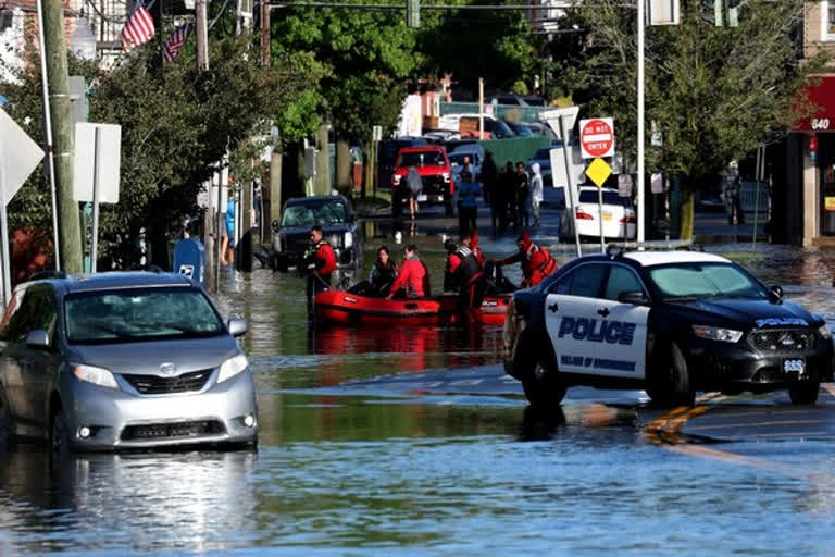 9 killed in US in hurricane-triggered floods